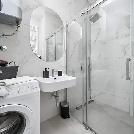 Apartment Modern Living - Emberly - Private Parking Novi Sad